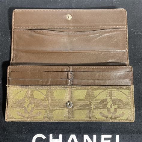 portafoglio chanel usato depop giallo|Chanel bags .